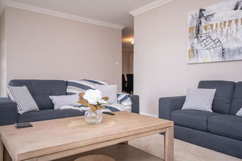Wonderful Windred Modern Comfy Quiet - Gold Coast 4U 1