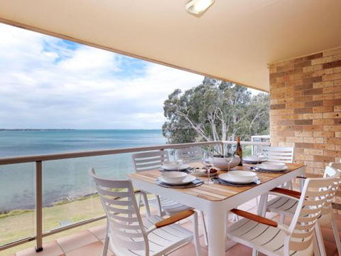 3 Pelican Sands 83 Soldiers Point Rd Stunning Waterfront Unit With Magical Water Views & Air Conditioning - Accommodation Gold Coast 0