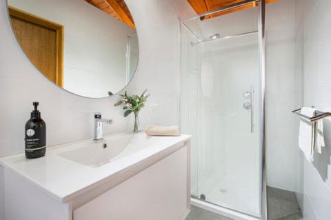 Coleys Beach House Yallingup - Gold Coast 4U 1