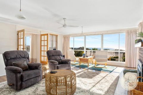 TASSIE SEASIDE SERENITY LAbode Accommodation - Accommodation Gold Coast 0
