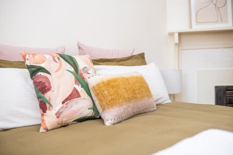 Lords Cottage Charming CBD Home Pet Friendly - Gold Coast 4U 6