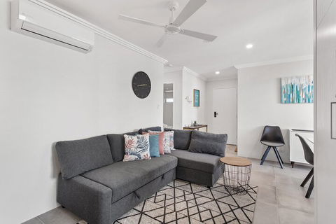Bay Village Unit 11 / 47 Shoal Bay Road - Accommodation Gold Coast 2