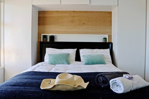 Gorgeous 2 Bedroom Apartment With Panoramic Views - Accommodation Gold Coast 6