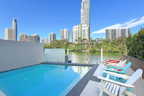 GC Private Homes - Waterfront Villas - Accommodation Gold Coast 0