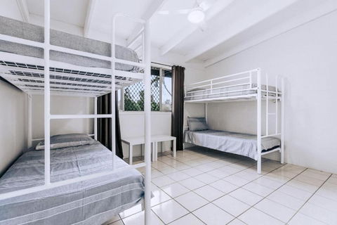 Freedom Rainbow Beach - Accommodation Gold Coast 2