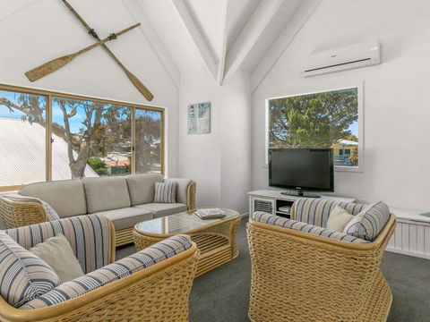 A La Plage - Accommodation Gold Coast 6