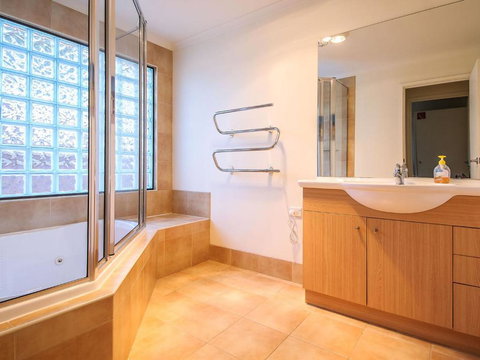 Blue Haven - 1 Gold Coast 2