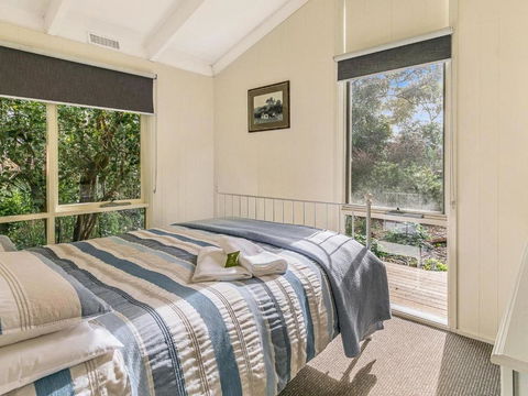 Hakea Bush Cabin - Accommodation Gold Coast 3