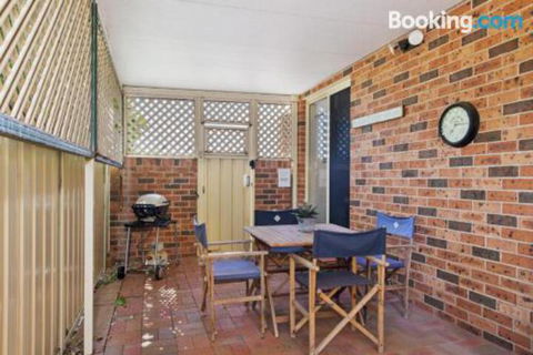 SEASCAPE An Enticing Lakeside Escape - Accommodation Gold Coast 1