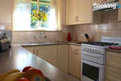 Schoolhouse Cottage American River - Accommodation Gold Coast 0