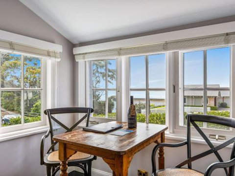 Cottage 1 Hyams Beach Seaside Cottages - 1 Gold Coast 5