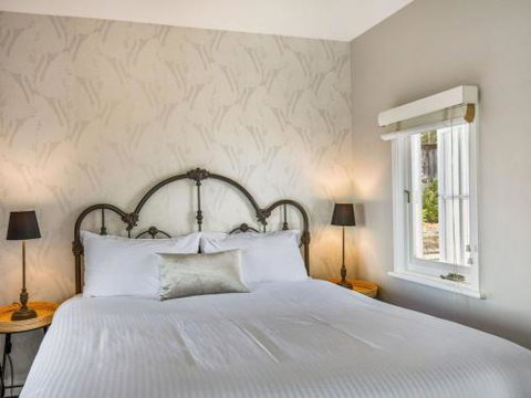 Cottage 1 Hyams Beach Seaside Cottages - 1 Gold Coast 4