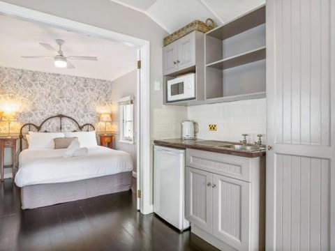 Cottage 6 Hyams Beach Seaside Cottages - 1 Gold Coast 4