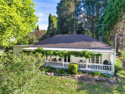 Redwood Cottage Burradoo Getaway Southern Highlands 4pm Check Out Sunday - Accommodation Gold Coast 0