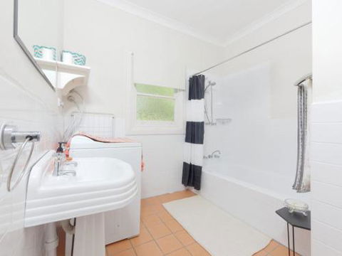Redwood Cottage Burradoo Getaway Southern Highlands 4pm Check Out Sunday - Accommodation Gold Coast 3