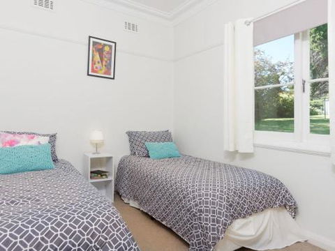 Redwood Cottage Burradoo Getaway Southern Highlands 4pm Check Out Sunday - Accommodation Gold Coast 2