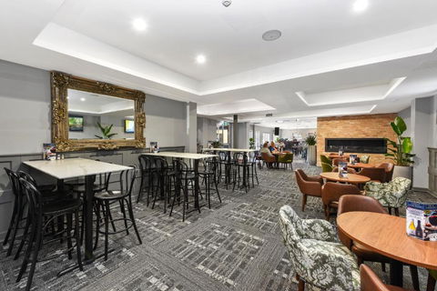 Great Northern Hotel - 1 Gold Coast 4