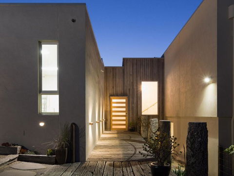 Ocean Breeze - Accommodation Gold Coast 2