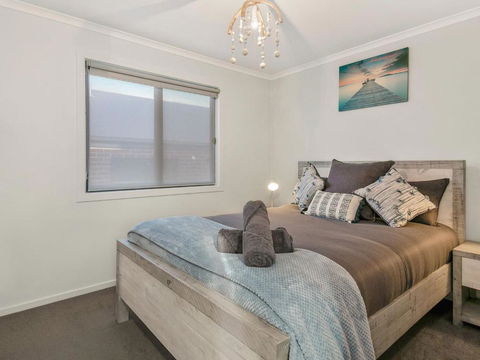 Mabuhay - Accommodation Gold Coast 6