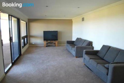 Eagles Nest - Accommodation Gold Coast 1