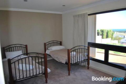 Eagles Nest - Accommodation Gold Coast 2