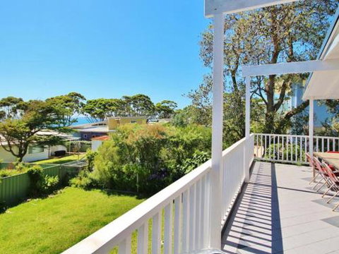 Bimbimbie At Hyams Beach 4pm Check Out Sundays - 1 Gold Coast 2