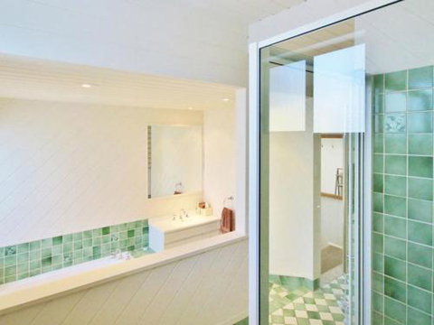 Bimbimbie At Hyams Beach 4pm Check Out Sundays - 1 Gold Coast 1