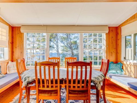 Rowse House Hyams Beach 4pm Check Out Sundays - 1 Gold Coast 1