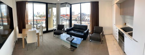 RNR North Terrace - Accommodation Gold Coast 6