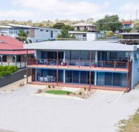 Almonta Apartments on the water front - Gold Coast 4U