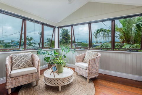 House Tropicana - Gold Coast 4U 1