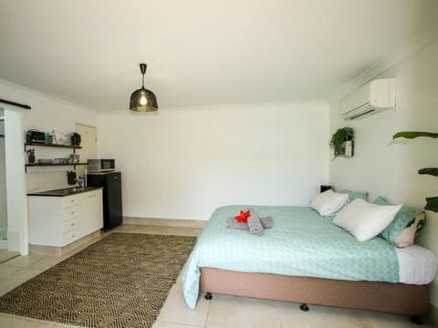 Studio 9 - Accommodation Gold Coast 0