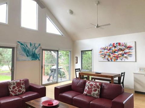 10 Anderson Avenue Sandy Point - Accommodation Gold Coast 2