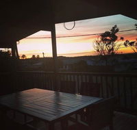 Sunset Deck Beach House Sandy Point - Gold Coast 4U
