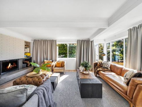 Akora At Hyams 4pm Check Out Sundays - 1 Gold Coast 1