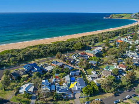THE OASIS Werri Beach 4pm Check Out Sundays - Accommodation Gold Coast 0
