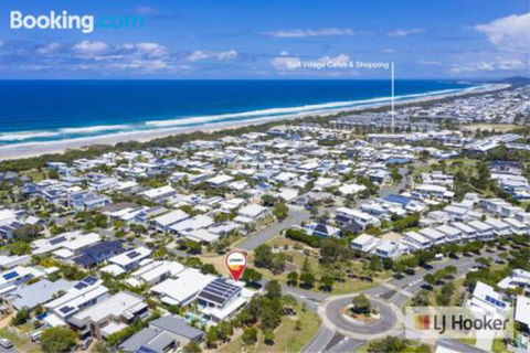 HIGH TIDES On ELLISTON - Accommodation Gold Coast 0