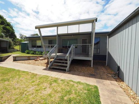 27 Beach Parade Sandy Point - Accommodation Gold Coast 0