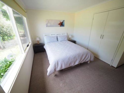 27 Beach Parade Sandy Point - Accommodation Gold Coast 3