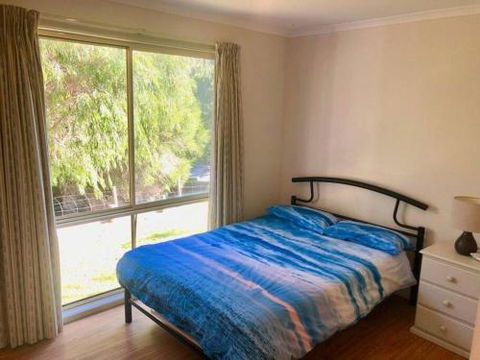 1 Tecoma Avenue Sandy Point - Gold Coast 4U 5