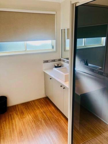 1 Tecoma Avenue Sandy Point - Gold Coast 4U 2