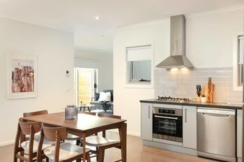 Chic Modern & Designer Apartment - Accommodation Gold Coast 0