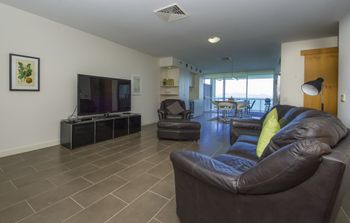 1 Bright Point Apartment 5501 - Gold Coast 4U 0