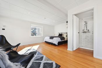4 Bedroom Entertainer With Bungalow Next To Beach - 1 Gold Coast 6