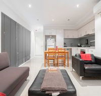 Conveniently Located Luxury Home 10 Mins from CBD - Gold Coast 4U