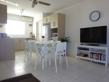Selene Holiday Apartment AtWest Beach - Accommodation Gold Coast 1