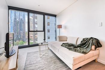 Designer CBD Apartment With Infinity Pool - Accommodation Gold Coast 0
