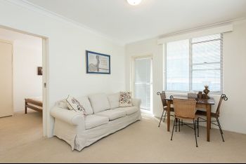 Comfy Convenience In Centennial Park - Gold Coast 4U 0