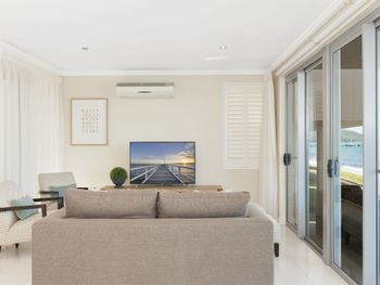Soldiers Point Road 2 163 Seaside Splendour - Accommodation Gold Coast 0