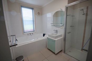 Holiday Makers - Accommodation Gold Coast 4
